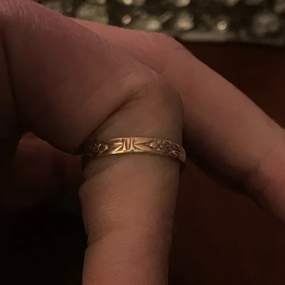 14k Yellow Gold Women's Ring wedding band floral design - Picture 5 of 6